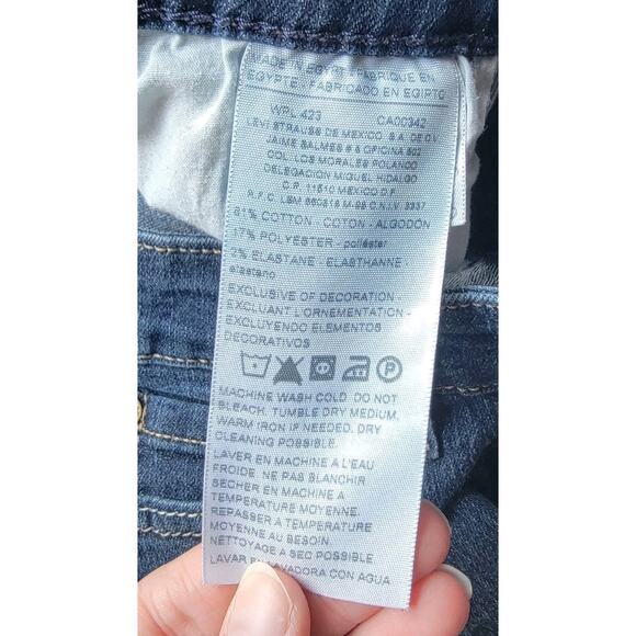 Signature Levi's Women's Modern Straight Dark Wash Stretch W26-L24.5 - Picture 5 of 9